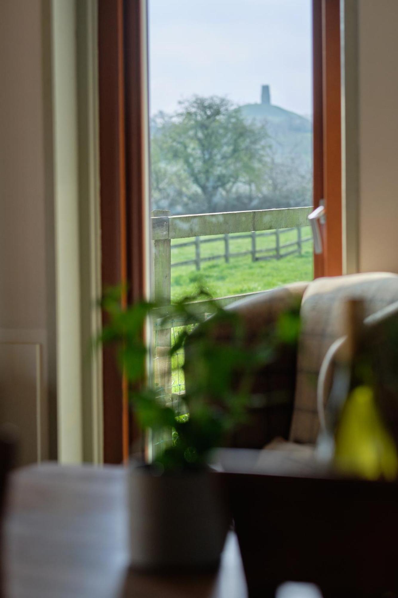 Middlewick Holiday Cottages กลาสตันเบอรี ภายนอก รูปภาพ